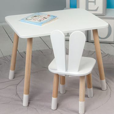 Прямокутний стіл та стіл дитячий білосніжний зайчик. Білий дитячий столик